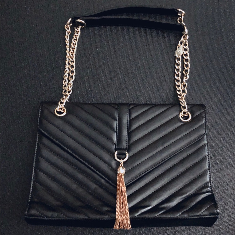 Leather purse with gold